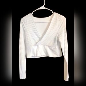 Women's White Ribbed Knit Criss Cross V-neck Cropped Long Sleeve Blouse, Sz L